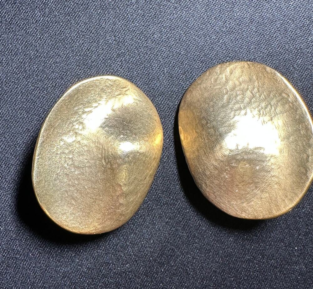 Vintage Gold Tone Oval Clip On Earrings Domed Textured Statement Retro hammered